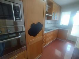 SE ALQUILA APARTAMENTO LUMINOSO Y AMUEBLADO CERCANO A PLAZA AGUAS FERREAS photo 0