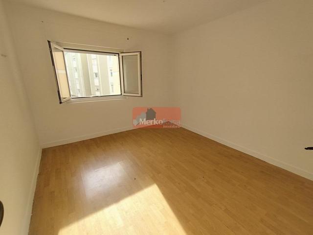OPORTUNIDAD ÚNICA PARA INVERSORES SE VENDE APARTAMENTO PARA REFORMAR BARRIO DEL SAGRADO CORAZÓN photo 0