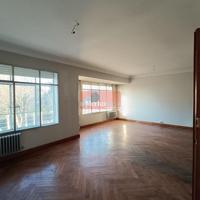 Se vende piso señorial de 127 m2 para reformar en ubicación privilegiada frente al Parque Rosalía photo 0