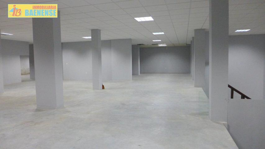 Local comercial en alquiler photo 0