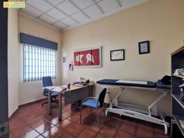 Local comercial en alquiler photo 0
