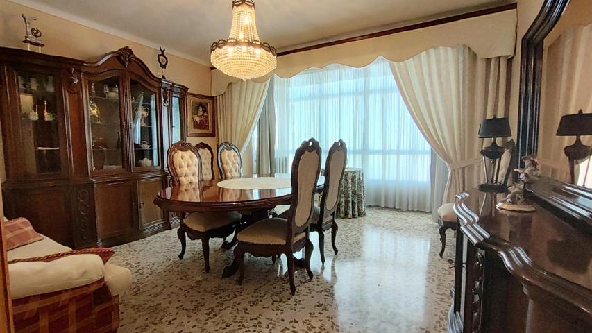 Venta de piso con cochera photo 0