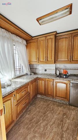 CASA ADOSA CON OPCION A COCHERA EN ZONA RIBERA photo 0