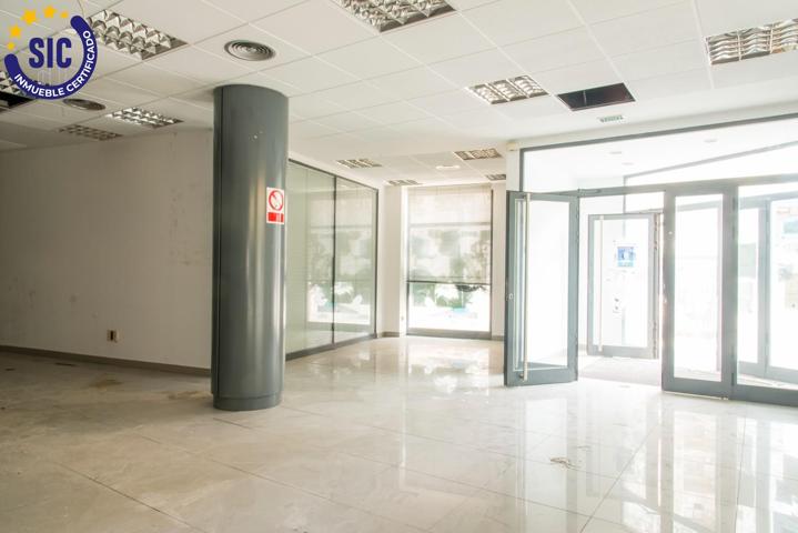 🔝 Amplio Local Comercial en Venta o Alquiler en Zona Estratégica – 450 m², 3 Accesos Independientes photo 0