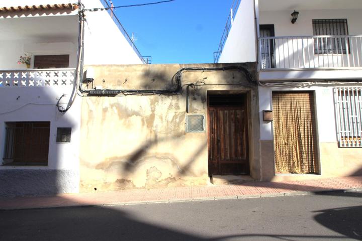 PATIO CASA SOLAR EN EL PUEBLO DE OROPESA photo 0