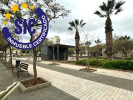 Casa de planta baja y dos alturas con dos plazas de garaje en zona Plaza Islas Columbretes de Castellón photo 0