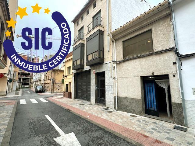 CASA DE PLANTA BAJA Y DOS ALTURAS CON DOS PLAZAS GARAJE EN ZONA PLAZA ISLAS COLUMBRETES DE CASTELLON photo 0