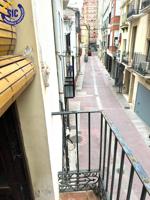 'Casa de 2 plantas con terraza en el centro de Castellón – ¡Personalízala a tu gusto!' photo 0
