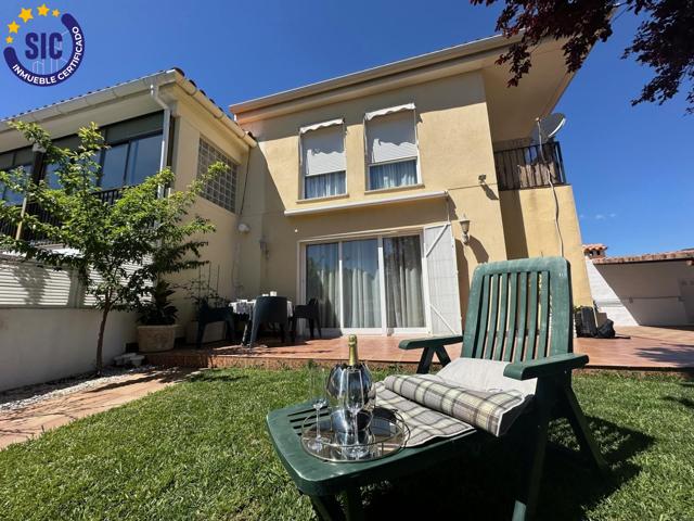 Oportunidad en Benicasim: Chalet Reformado con Parcela Privada Cerca del Mar photo 0