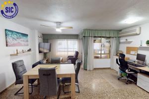 Piso con Garaje y Balcón Acristalado en Zona Hospital Provincial – Paseo Ribalta, Castellón photo 0