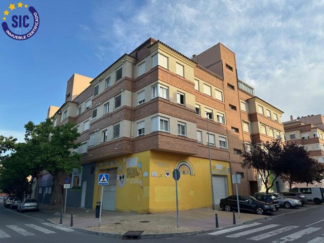 Piso VPO con garaje y trastero en la UJI, 3 habitaciones, 2 baños con zonas comunes en Castellón photo 0