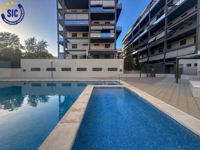 Espectacular piso con terraza de 33 m², 4 habitaciones, 3 baños, piscina, 2 garajes y trastero en zona Sensal de Castellón photo 0