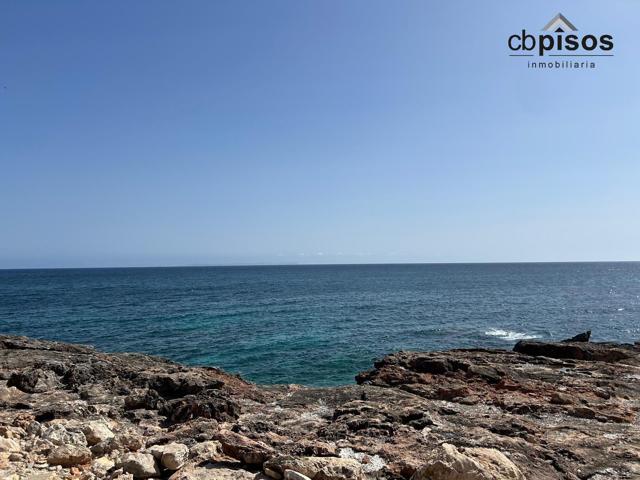 SE VENDE PLANTA BAJA CON TERRAZA A 50 METROS DEL MAR EN SA RÀPITA, JUNTO AL CLUB NÁUTICO photo 0