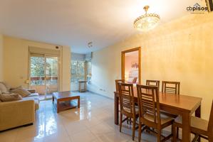 SE VENDE LUMINOSO PISO EN PLENO CENTRO DE PALMA photo 0