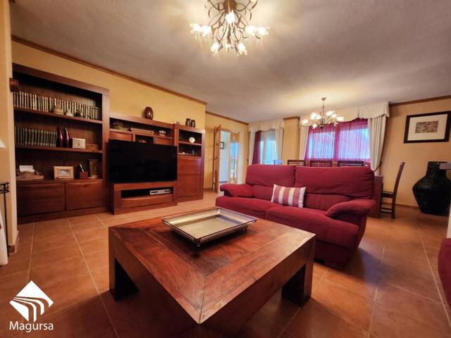 Chalet unifamiliar en Arenales photo 0