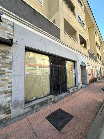 Local Comercial en Alquiler en Jardines del Guadiana, Badajoz photo 0