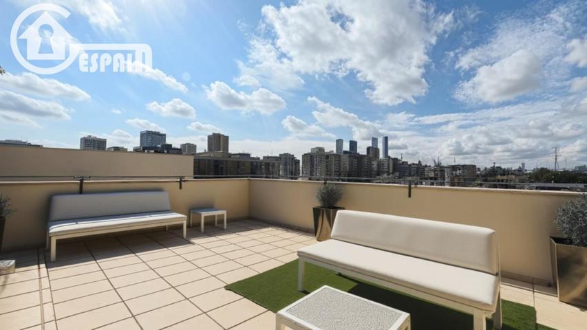 ATICO TRIPLEX CON PISCINA PRIVADA, 2 PLAZAS DE GARAJE Y TRASTERO. photo 0