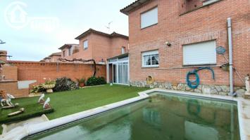 CHALET EN VENTA EN SANTA OLALLA photo 0