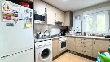 PISO DE 2 DORMITORIOS CON ASCENSOR ALQUILADO EN 700€-MES photo 0
