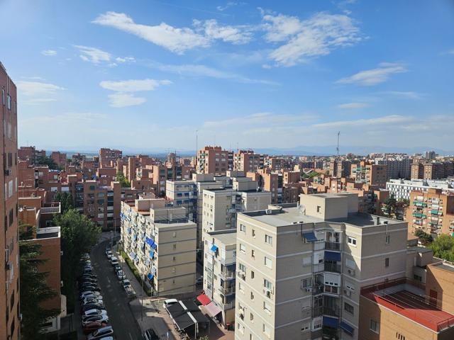 Piso En venta en Calle De Valdesangil, 26, Moncloa, Madrid photo 0