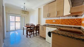 Piso En venta en Calle Del Capitan, Zona Puerto Deportivo, Fuengirola photo 0