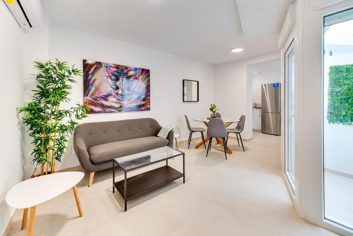 Piso En venta en Calle Palangreros, Zona Puerto Deportivo, Fuengirola photo 0