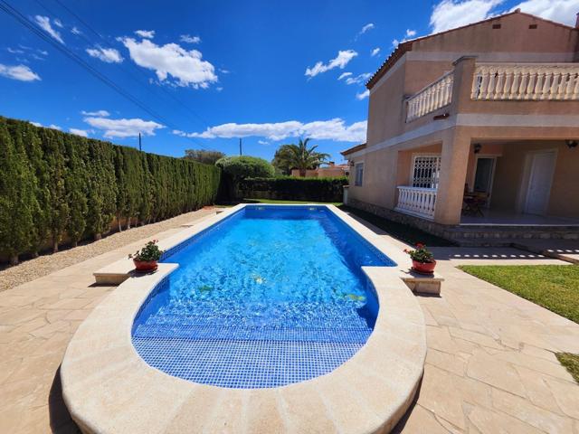 Casa En alquiler en Urb Las Tres Calas, L´ametlla De Mar photo 0