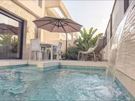 VILLA EN VENTA EN COMPLEJO RESIDENCIAL photo 0