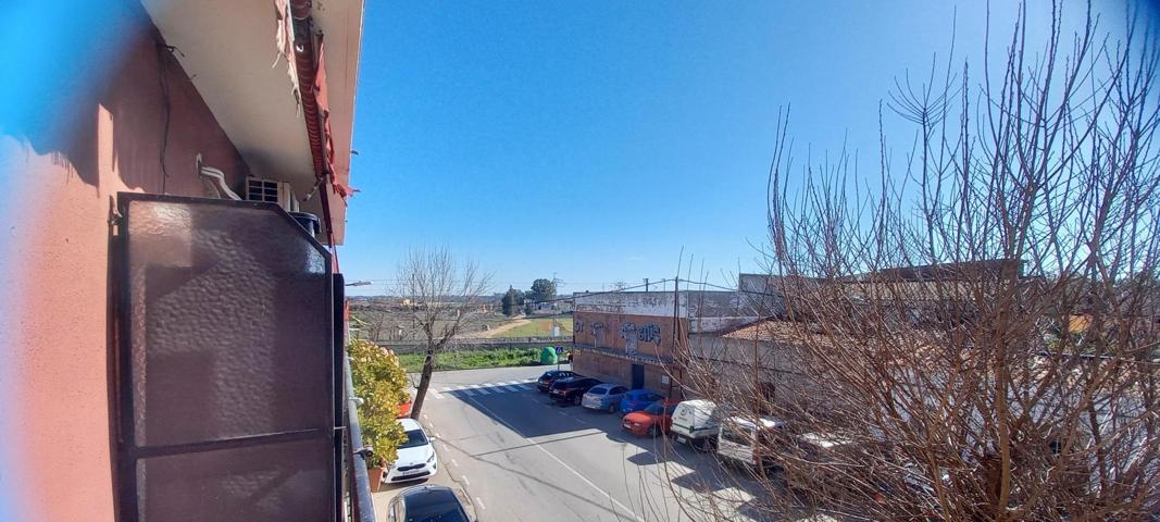 Acogedor Piso en Badajoz con Terraza y Parking photo 0
