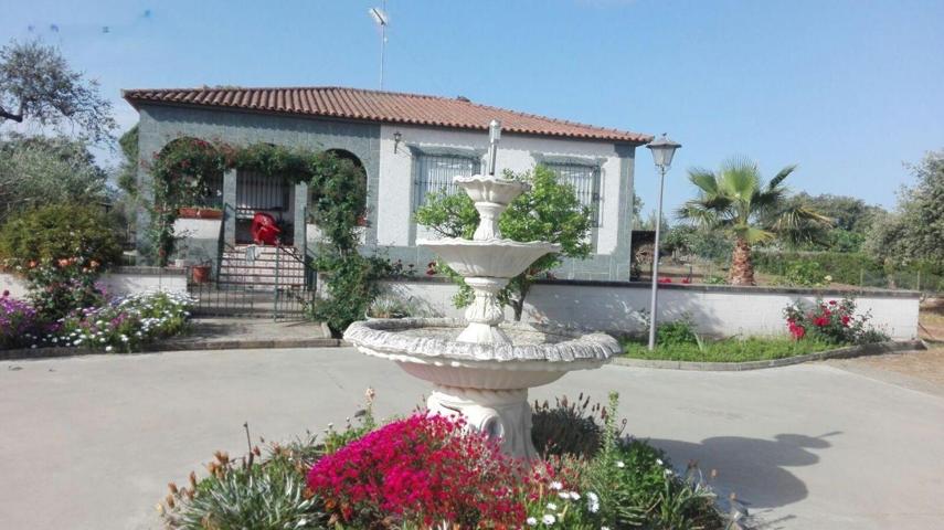 PRECIOSO CHALET CON PISCINA TOTALMENTE LEGALIZADO PARA ENTRAR A VIVIR photo 0