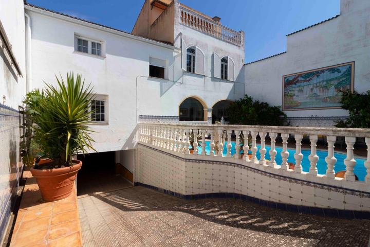 Impresionante Residencia con Espacios de Entretenimiento y Comodidad photo 0