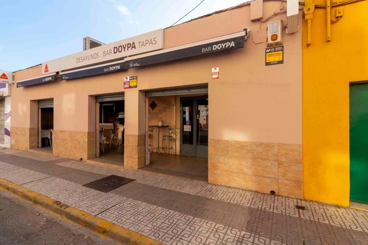 Amplio Local Comercial en Zona San Roque, Badajoz photo 0
