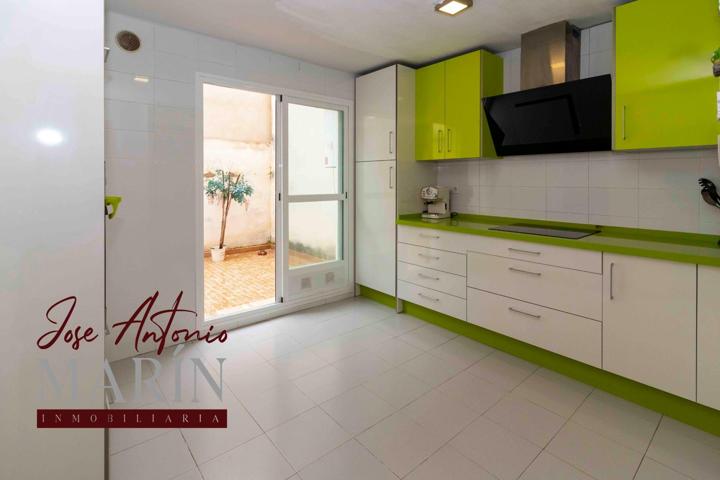 Precioso Adosado en Urbanización Cerro Gordo: Tu Hogar Ideal photo 0