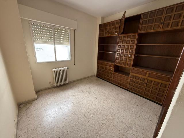 ¡¡OCASIÓN PISO PARA REFORMAR EN ZONA CENTRO!! photo 0