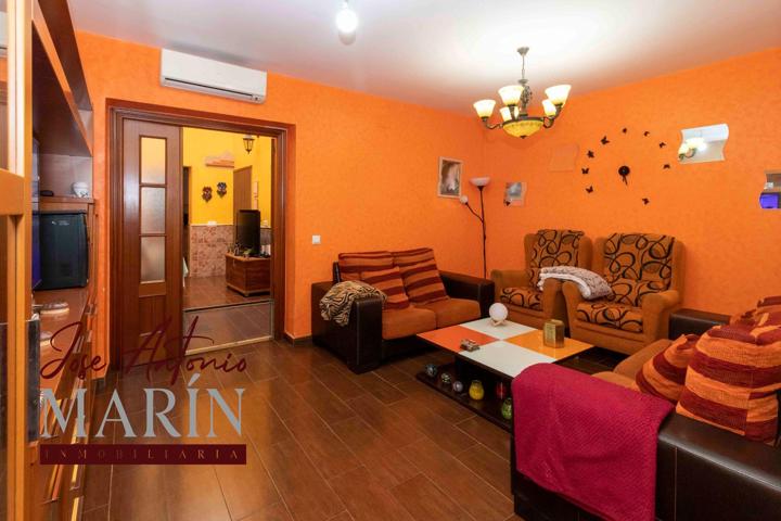 Estupenda casa con 5 habitaciones y dos grandes terrazas para entrar a vivir photo 0