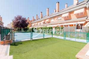 Unifamiliar Pareada En venta en Ensanche, Alcalá De Henares photo 0
