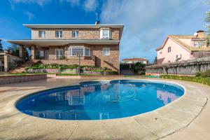 Casa En venta en Santa Maria De Berrocal, Las Vegas - Santa María, Villanueva Del Pardillo photo 0