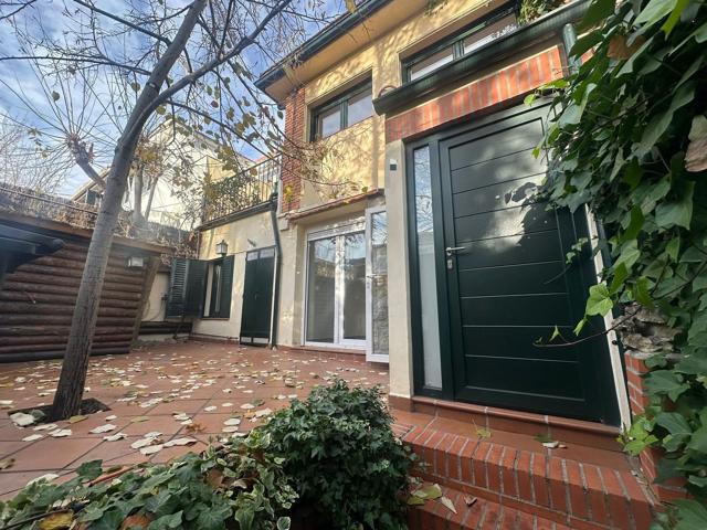 Unifamiliar Pareada En alquiler en Calle Purificación, Zona Pueblo, Pozuelo De Alarcón photo 0