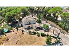 Casa En venta en Calle De La Riera De Malvet, Urbanitzacions Del Nord, Santa Cristina D'Aro photo 0