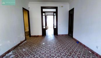BAJOS CON GARAJE Y PISO photo 0
