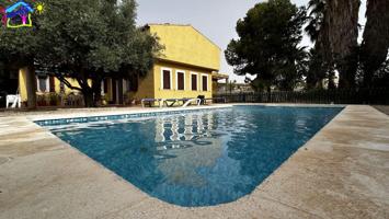 CASA CON PISCINA EN LAS ALBOLEDAS photo 0