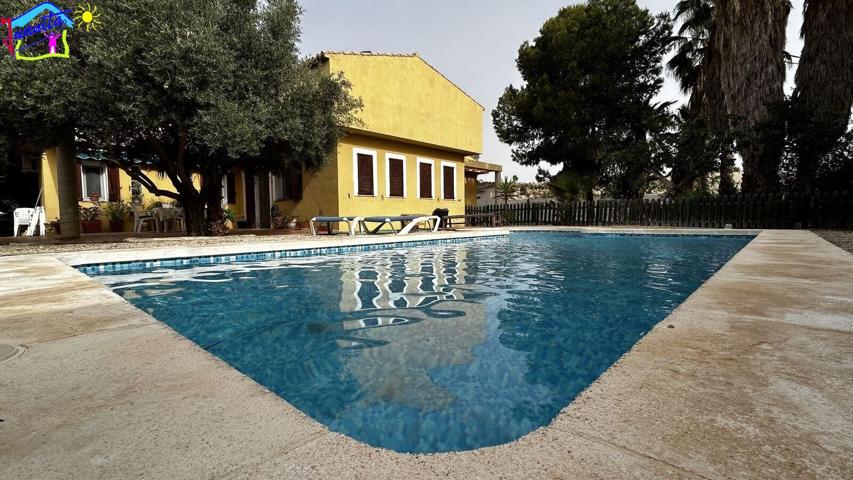 CASA CON PISCINA EN LAS ALBOLEDAS photo 0