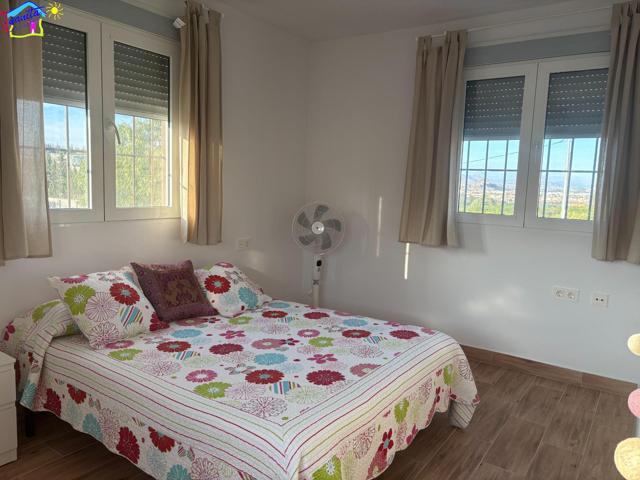 SE VENDE PARCELA DE 2451 M2 CON CASITA Y PISCINA photo 0