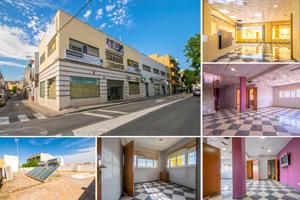 Oficina En venta en San Jerónimo, Sevilla photo 0