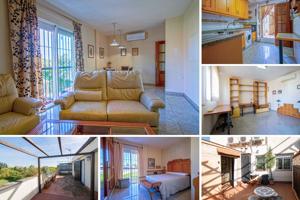 Chalet adosado en Bormujos photo 0