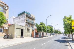 SE VENDE LOCAL COMERCIAL A REFORMAR DE 100 M2 EN PARCELA URBANA DE 109M2 photo 0