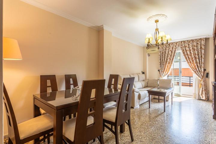 SE VENDE PISO 80 M2 3 HABIT., BAÑO CON PLACA DUCHA, GRAN SALÓN CON TERRAZA Y COCINA EQUIPADA photo 0