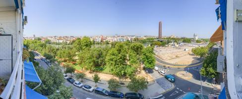 Tu oportunidad para vivir en el centro y con vistas al Guadalquivir photo 0