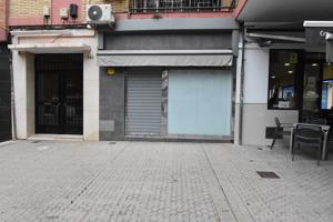 ¡Oportunidad única! Local comercial en alquiler en una excelente zona de Sevilla photo 0