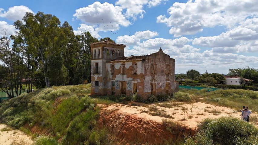 FINCA CON ENCANTO PARA REFORMAR, CON AMPLIAS INSTALACIONES GANADERAS photo 0